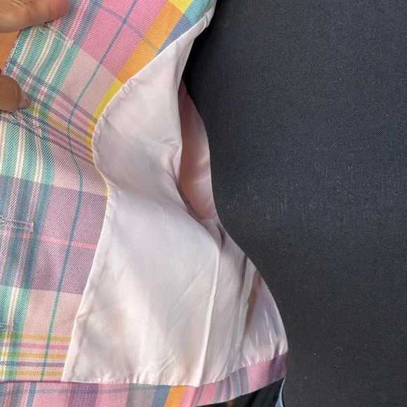 Shortsleeved button down Top - Picture 9 of 12